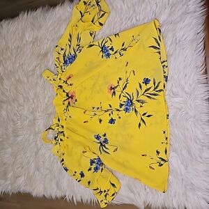 Twine & String Yellow Floral Off-Shoulder Top – Size Medium